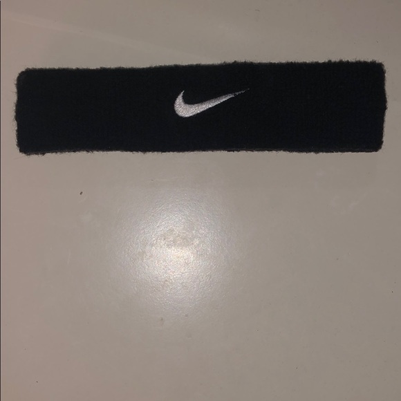 nike basketball accessories